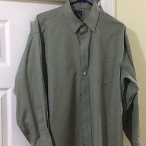 Men’s Jos A Bank Button Up. 16 1/2 x 33